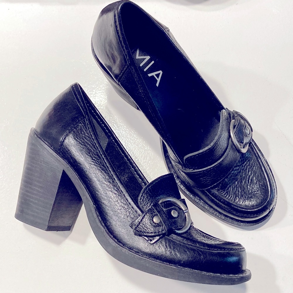 EUC VTG Black Y2K Chunky Preppy Goth Heeled Loafers Business Casual 90's